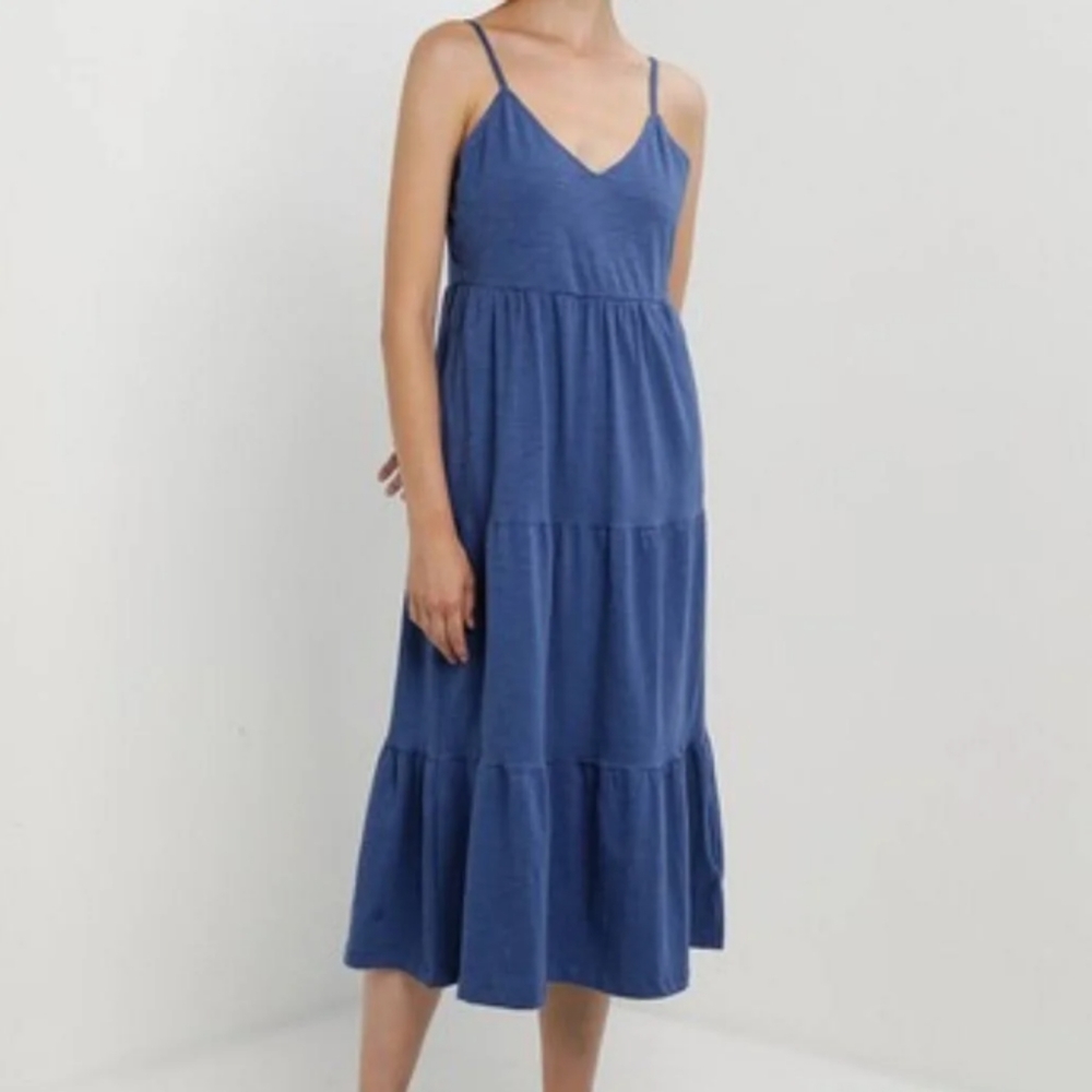 Old navy women's tiered blue maxi dress size medium petite new with tags neve…